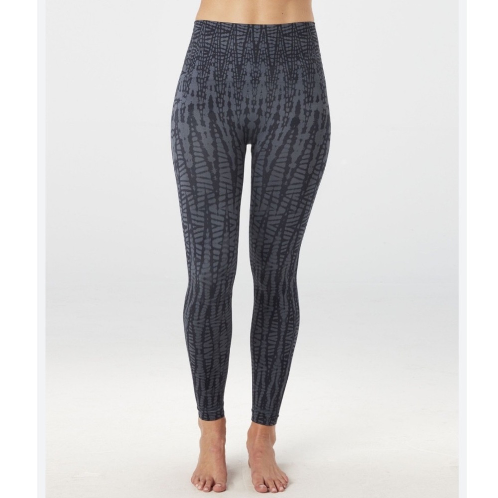 SPANX | Women’s Black Geometric Look At Me Now Seamless Leggings Tights size S
